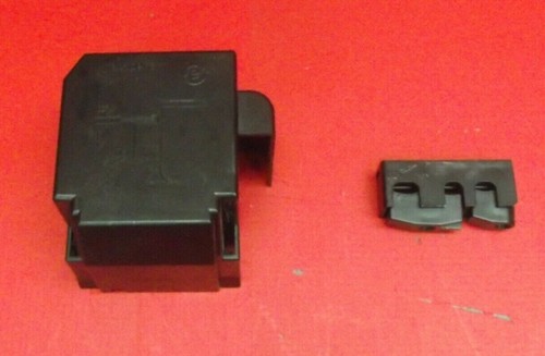 Kühl-Gefrierkombination NEFF K5885X4GB/04 KOMPRESSOR STARTRELAIS ABDECKUNG