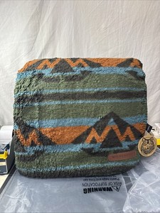 WILDERDOG Sherpa Fleece Waterproof Blanket •Big (60 X 90” • Olive• Brand New 
