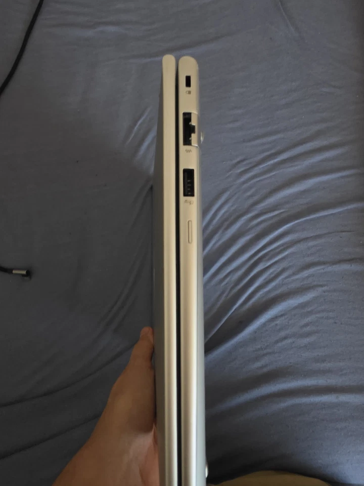 HP EliteBook 640 G11 · Core Ultra 5 125U · 16GB · 512GB, photo 2 sur 5