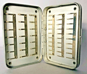 Small Pocket Wheatley 51 Clip Slim Alloy Fly Box- Aluminium Box