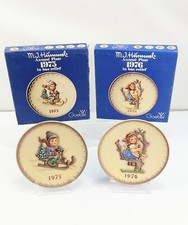 Set of 2  Annual GOEBEL HUMMEL Collectors PLATE 1975 1976