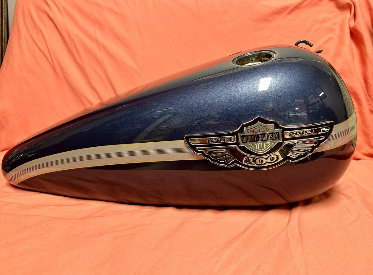 2003 Harley-Davidson Anniversary Softail Deuce FXSTDI Gas Tank for