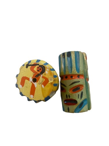 Vintage Wood Carved Folk Art Green Colorful Native American Salt & Pepper Shaker - Picture 4 of 8