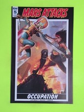2015 Topps Mars Attacks: Occupation Trading Cards 23