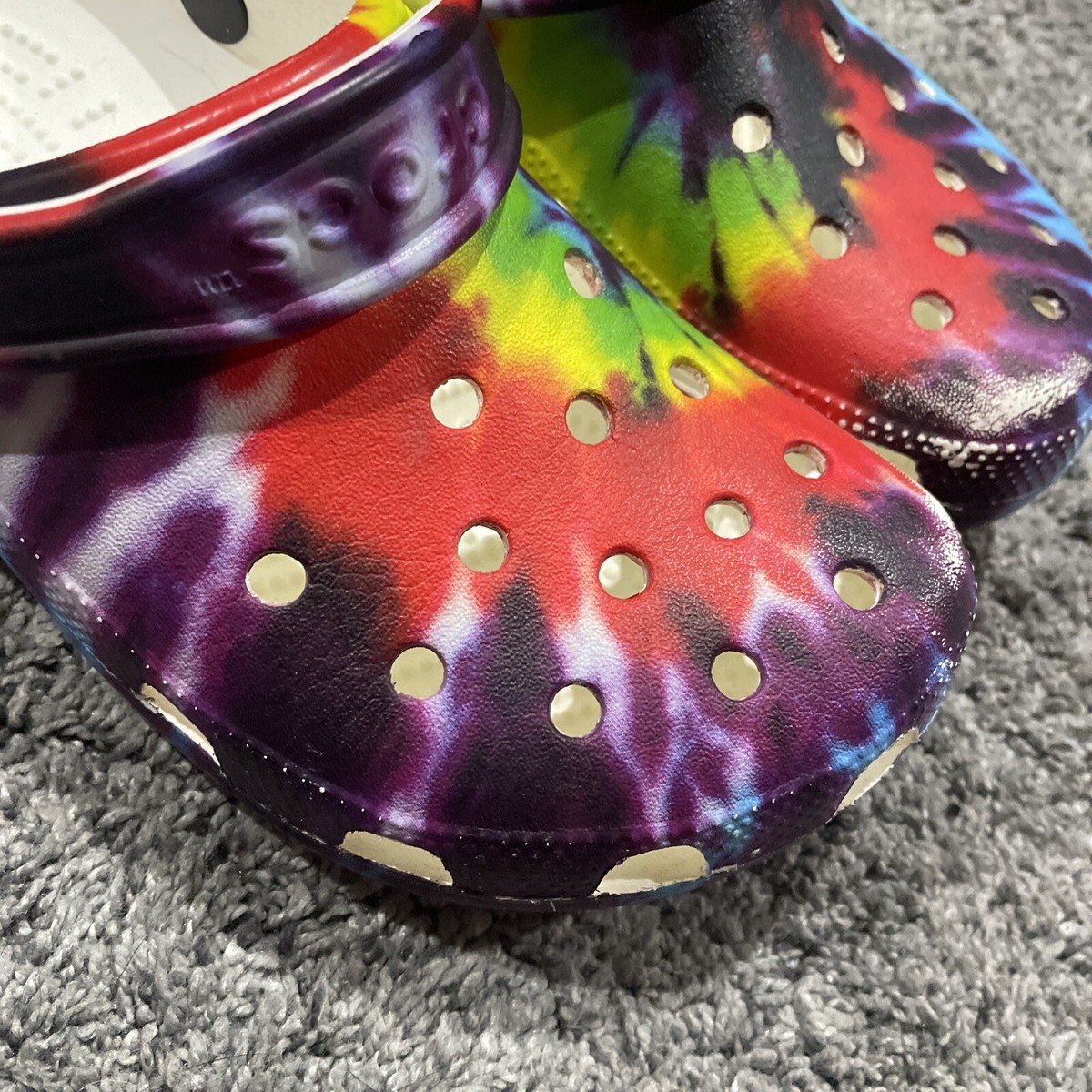 Crocs Rainbow Tie Dye Crocs Comfort Shoe Men's 6 Women's 8 Summer