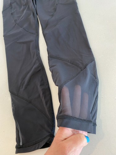 Lululemon black leggings soft w Mesh & Side Pockets 6 Great Condition - Picture 2 of 11