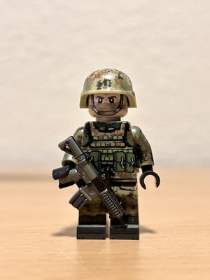 Brickmania Modern German Rifleman custom minifigure (BMF621)
