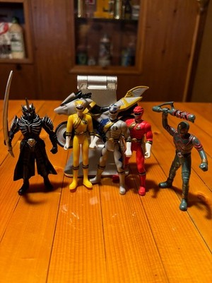 2001 Vintage Bandai Power Rangers Mini Figure Lot of (5) Plus Bike