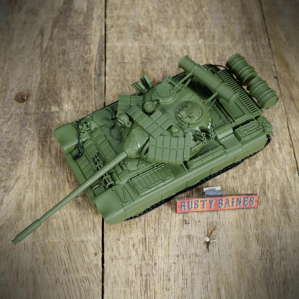 Universal Hobbies Soviet T55 (from James Bond) Tank, 1/50 Scale — 第 2/4 张图片