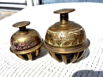 2 VINTAGE INDIAN BRASS ELEPHANT CLAW BELLS - Image 1 of 4