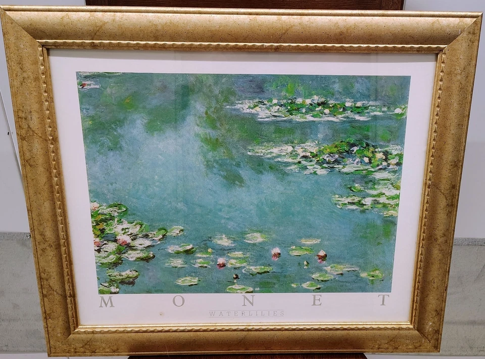 Impresión enmarcada de nenúfares Claude Monet Foto 2 de 4