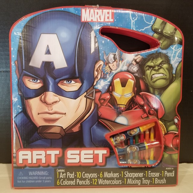 Marvel Avengers Art Set Captain America Hulk 40 pieces Iron Man Carrying Case