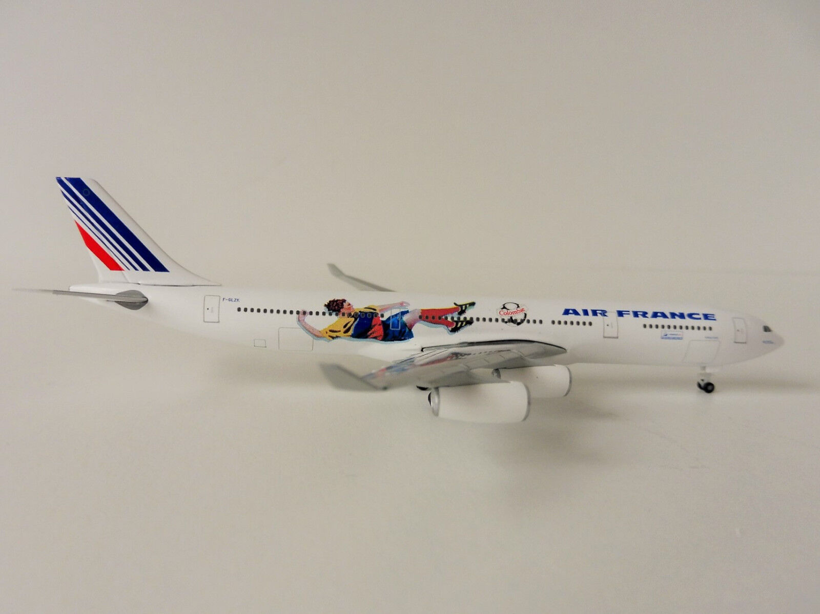 AIR FRANCE FOOTBALL 1998 Airbus A340-300 1/500 Herpa 531412 A340 A 340