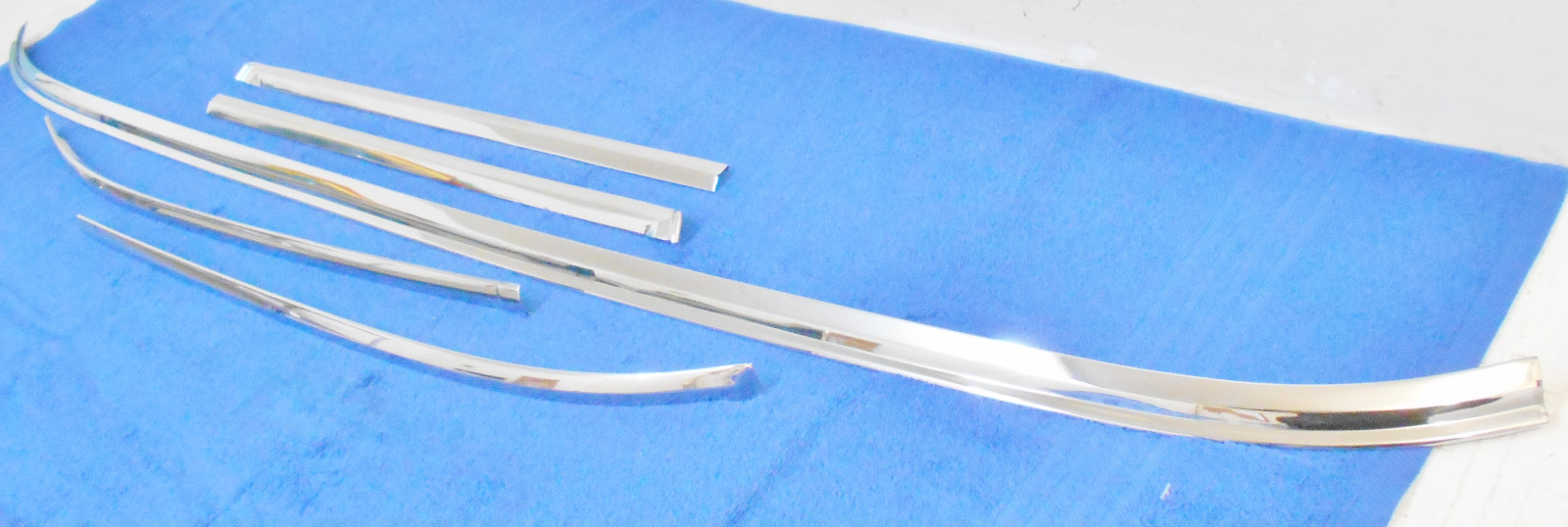 196568 Mustang Fastback Coupe Shelby ORIG WINDSHIELD TRIM MOLDINGS SET