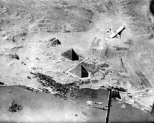 A German airplane flies over the Pyramids of Giza, 1915 8x10 WWI WW1 Photo 29