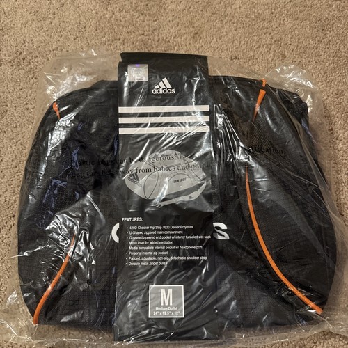 Tennessee Volunteers Adidas Medium Duffel Bag NWT - Picture 2 of 5