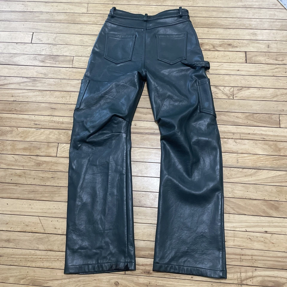 Pantalones de pierna de barril Lioness para mujer S verde militar imitación cuero pantalones cargo ropa de calle Foto 2 de 4