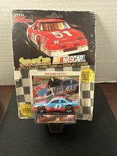 1992 Racing Champions Richard Petty Stock Car w/ Card NASCAR 43 STP