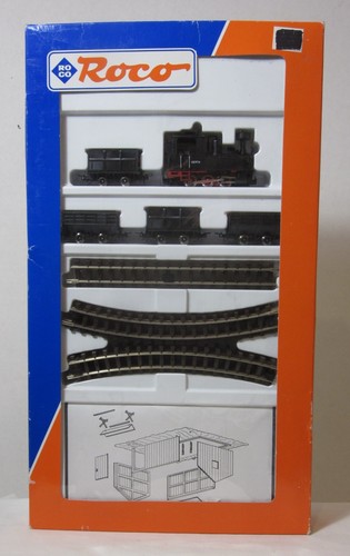 Juego de arranque Roco HOe/HOn30 #35001 NG - 0-6-0T Loco, 4 coches, pista y cobertizo nuevo en caja | Condition: New