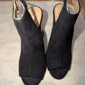Budding Romance Black Suede Peep-Toe Booties size 8