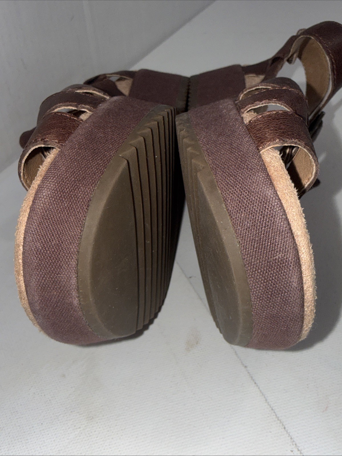 Vionic Strappy Gorpcore Brown Comfort Orthotic We… - image 4