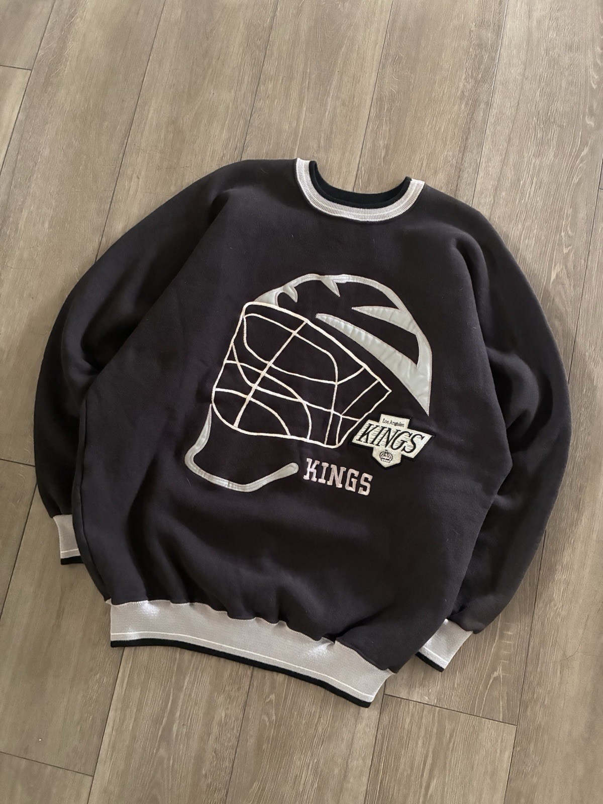 RARE Legends Athletic Los Angeles Kings NHL Black Sweatshirt Size L
