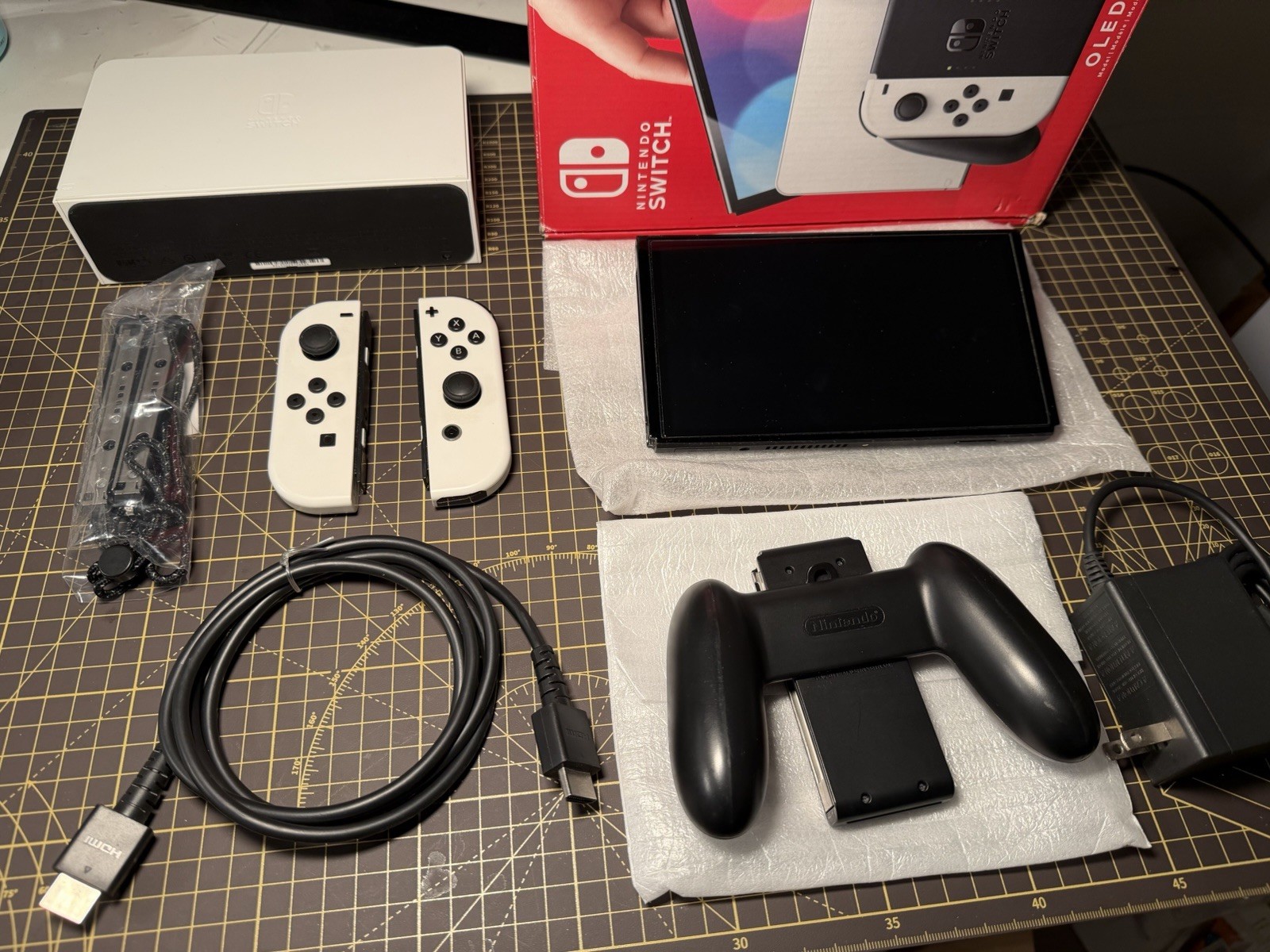Nintendo Switch (OLED Model) 64GB Bundle (Console, Pro Controller