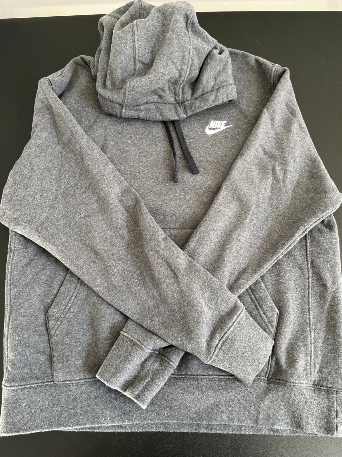 Nike Men’s Medium Grey Pullover Hoodie
