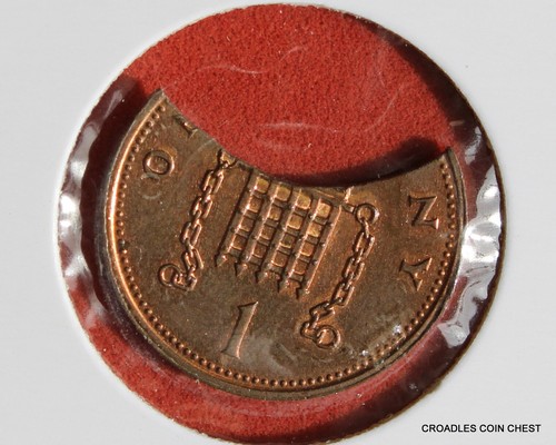 * UNITED KINGDOM 1988 aUNCIRCULATED HUGE 40% BITTEN FLAN PENNY #AA061 - Picture 2 of 8