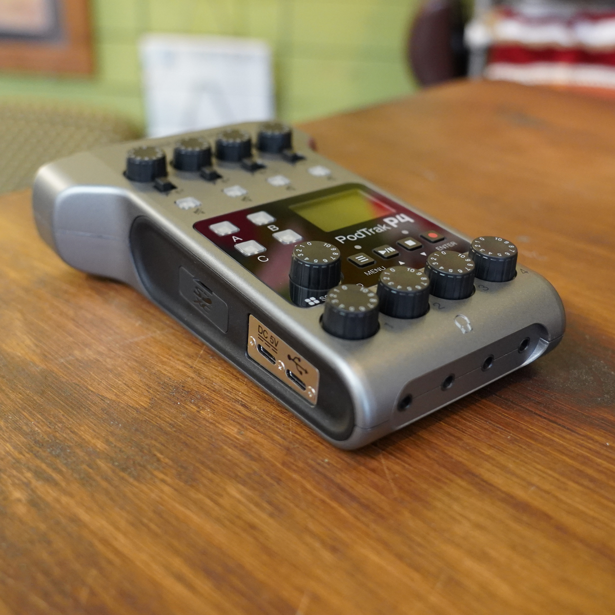 Zoom H4 Zoom PodTak P4 Potable Multitack Podcast Ecode With