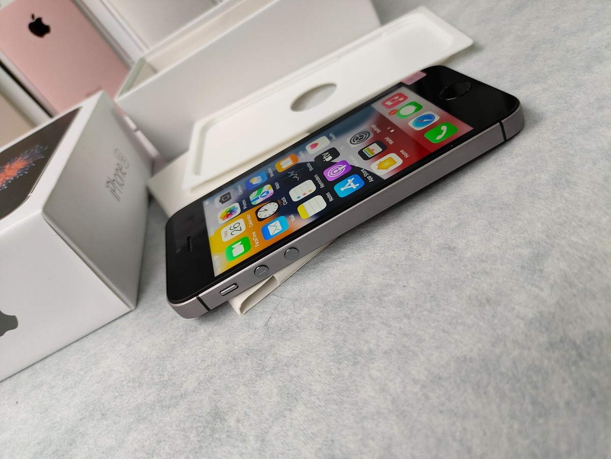 iPhoneSE 初代 ブラック 128GB Amazon.com: Apple iPhone SE