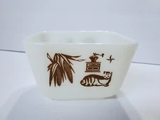 Vintage PYREX Early American Refrigerator Dish 501 B 1 1/2 Cup Brown Cat Corn