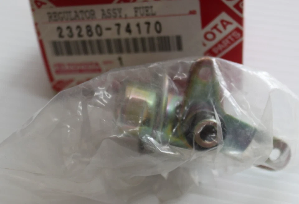 REGULADOR DE PRESIÓN DE COMBUSTIBLE GENUINO TOYOTA #23280-74170 Foto 2 de 3