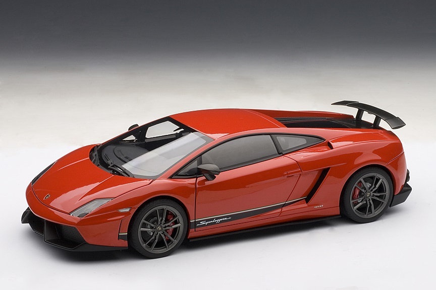 レア！オートアート1/18 ランボ ガヤルドLP570-4 スーパーレッジェーラ Amazon | AUTOart 1/18 ランボルギーニ ガヤルド LP570-4