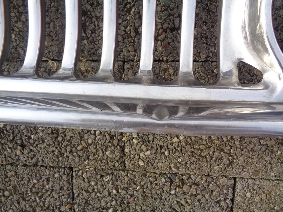 Simca Ariane Vedette Chambord Kühlergrill Grill Frontgrill Bj.1957-64 - Bild 3 von 4