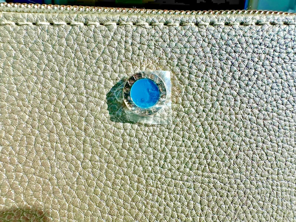 NEW Emirates First Class BVLGARI Ladies amenity kit - MINT Le Gemme Orom perfume - Image 3 of 4