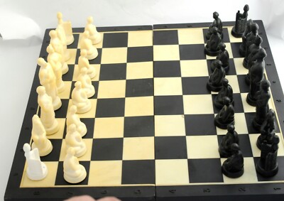 Figuren Ukrainischer Stil SCHACHSPIEL Ritter 1960 UdSSR Vintage Chic UNGEWÖHNLICH  