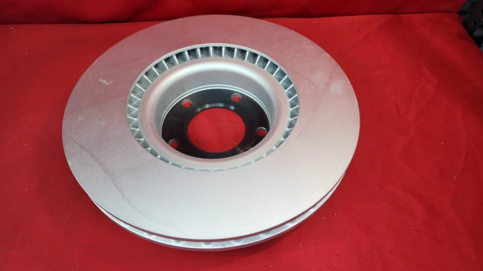 Rotor delantero izquierdo OEM 7L8-615-301A para Audi Q7 Premium Sport Utility 2007-2015  Foto 4 de 4