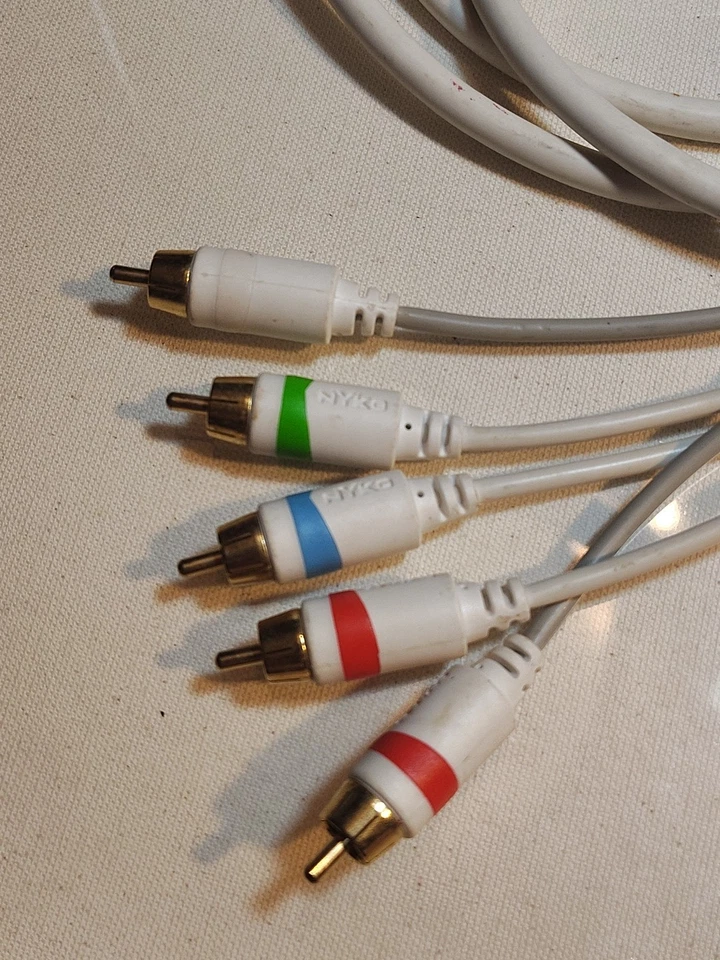 Nyko High quality HD AV Component Cable For Nintendo Wii / Wii U / Wii Mini 6ft - Image 2 of 4
