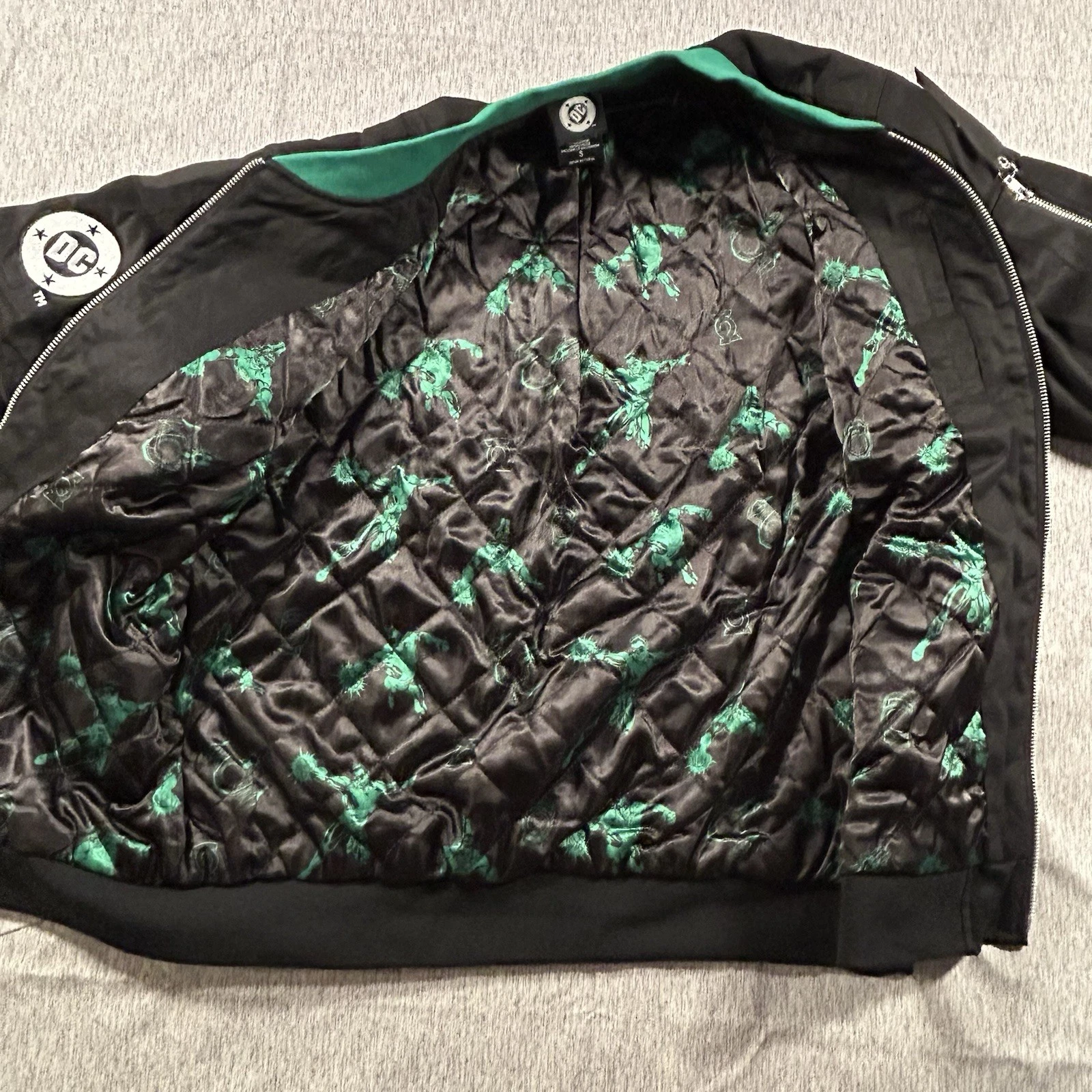 DC Comics Green Lantern Corps bomber Jacket Unisex S BoxLunch Exclusive! - product detail image 6