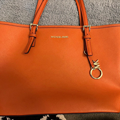 Michael Kors Jet Set Large Orange Saffiano Tote Gold Hardware MK Charm Pockets