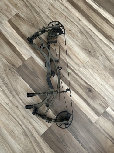 Autre neuf - Hoyt RX-9 - main droite - 70 lbs. - 25-30