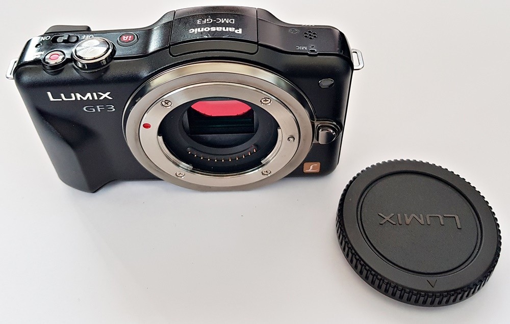 Panasonic Lumix DMC-GF3X Camera with Lumix 20mm Lens [Mint / EMS