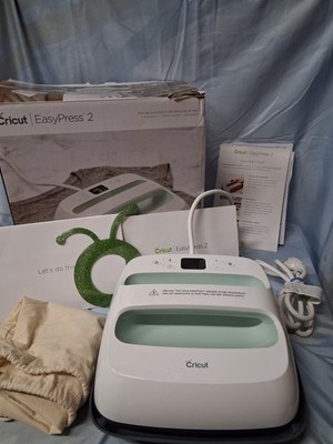 Cricut EasyPress 2,  9'' X 9''  Heat Press Machine 2006808 ~ Mint green