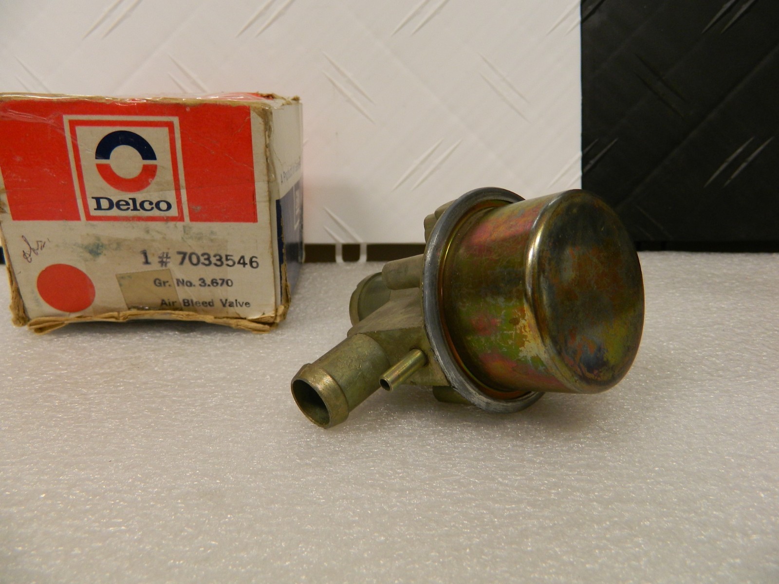 NOS 1966 1967 GM Delco All Metal Corvette Diverter valve for K19 A.I.R
