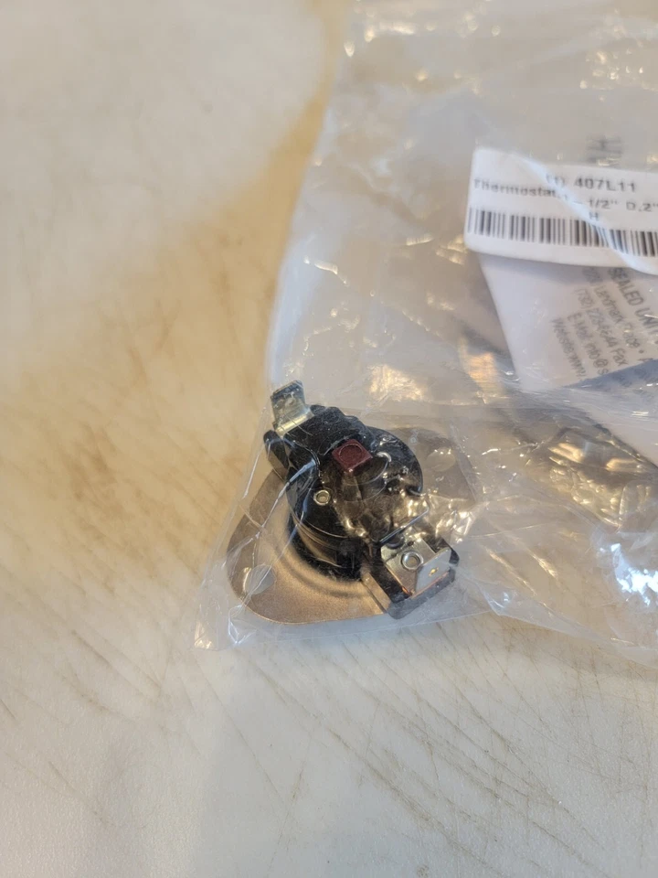 Termostato SUPCO SHM350,SPST,Manual, 120/240V AC 407L11. A21 Foto 2 de 3