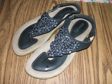 Socofy Black Faux Leather Thong Sandal Floral Beading Comfort Sole Size 10