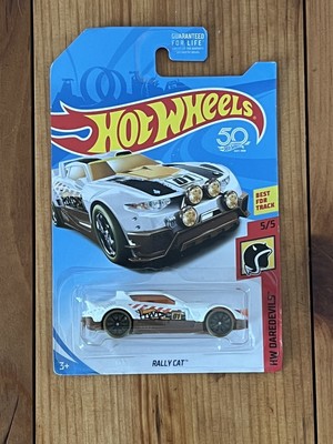 2018 Hot Wheels HW Daredevils 5/5 RALLY CAT White