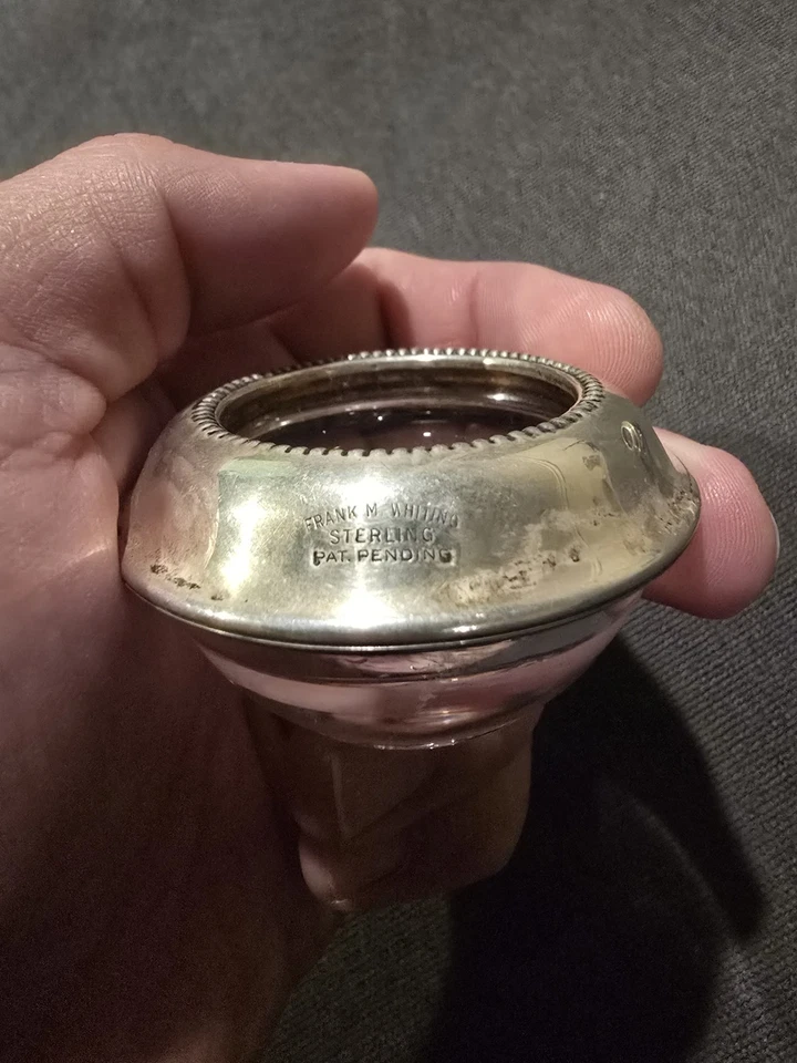 2 salinas de vidrio con borde de plata de ley Frank M. Whiting Foto 2 de 4