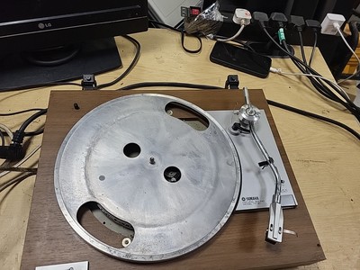 【美品】YAMAHA YP-211 レコードプレーヤー Yamaha YP-211 Turntable – The Turntable Store
